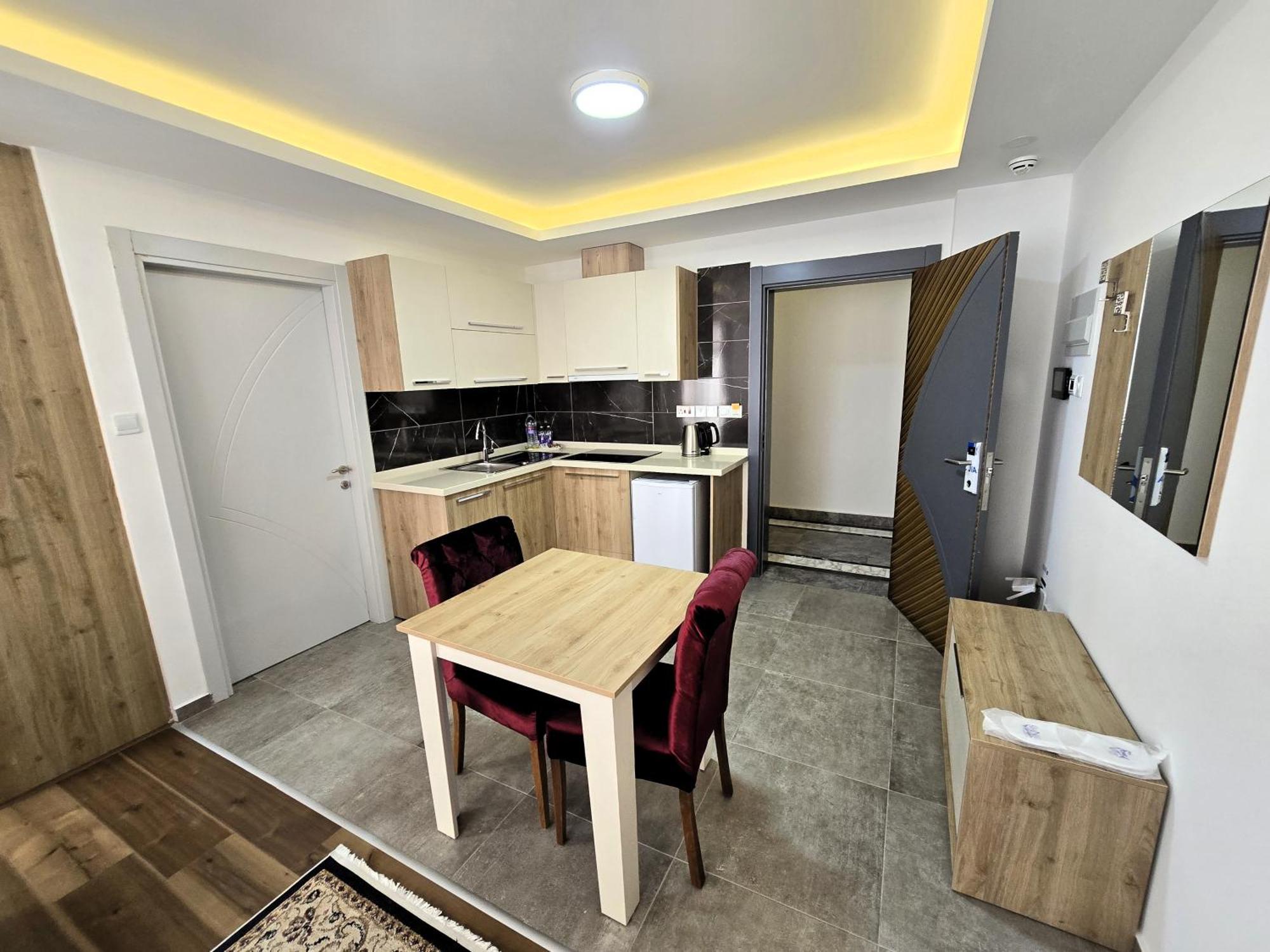 Nurel Shark Residence Kyrenia  Exterior foto