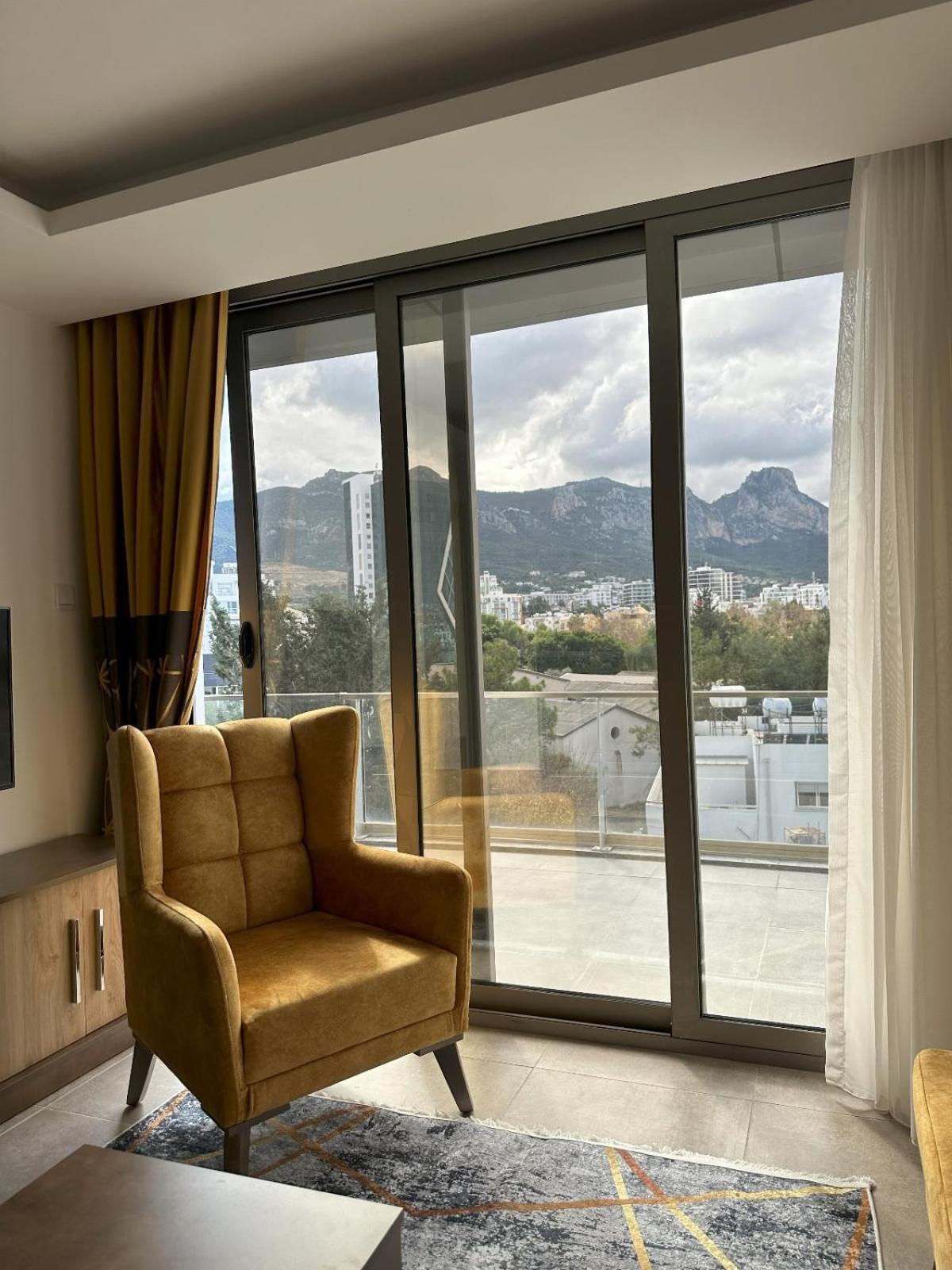 Nurel Shark Residence Kyrenia  Exterior foto