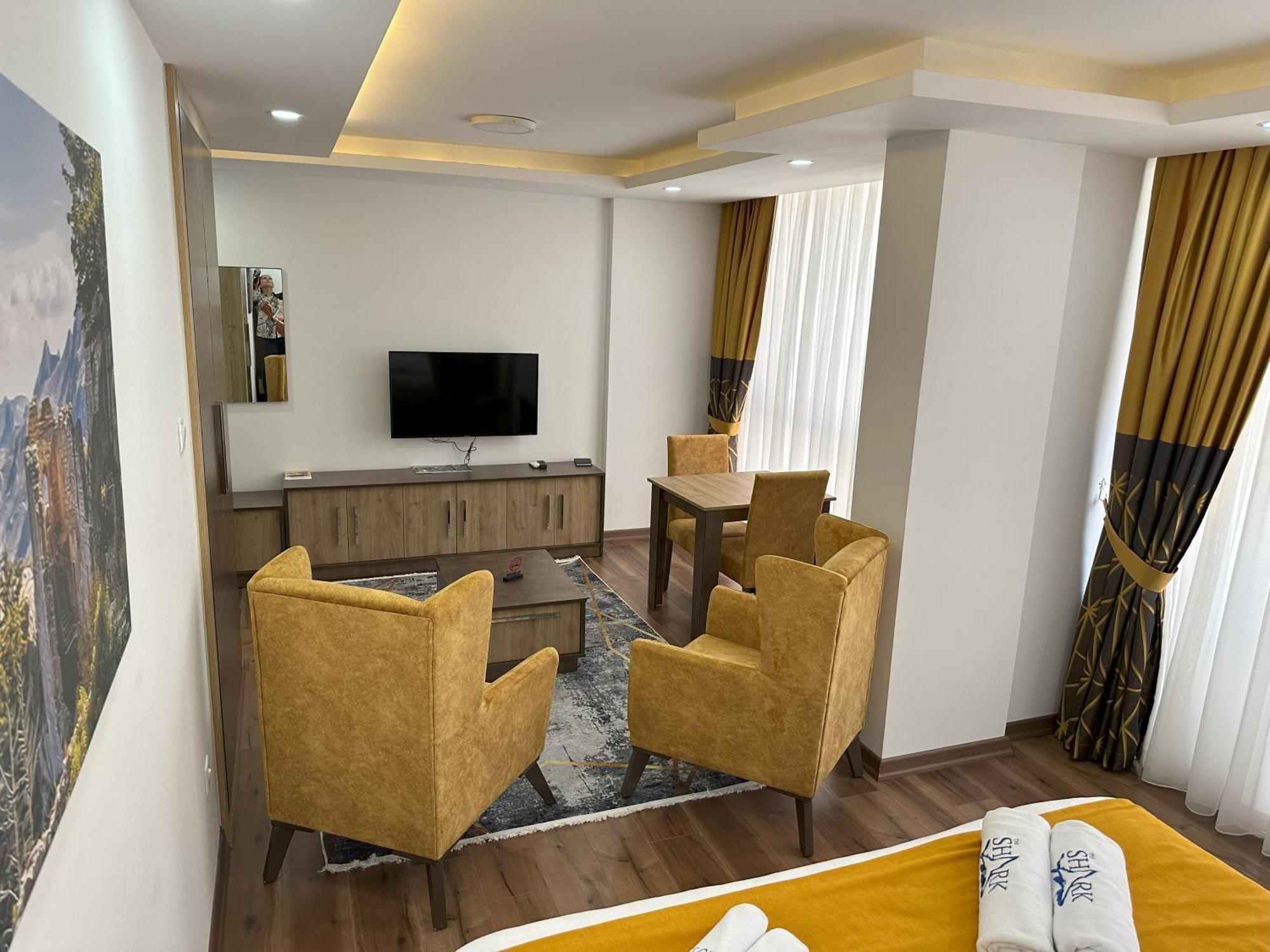 Nurel Shark Residence Kyrenia  Exterior foto